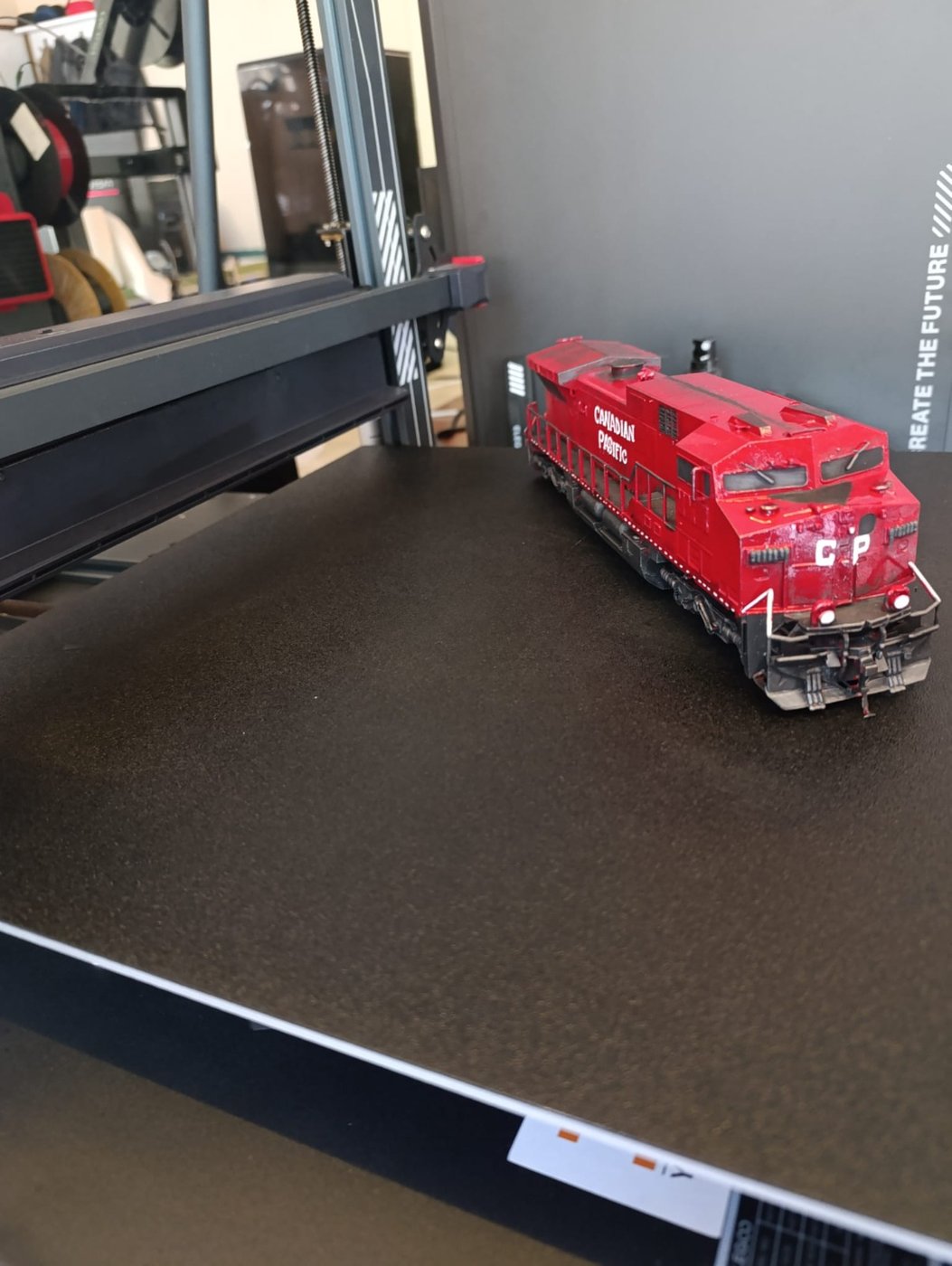 Model tren koleksiyonu için üretilmiş lokomotif